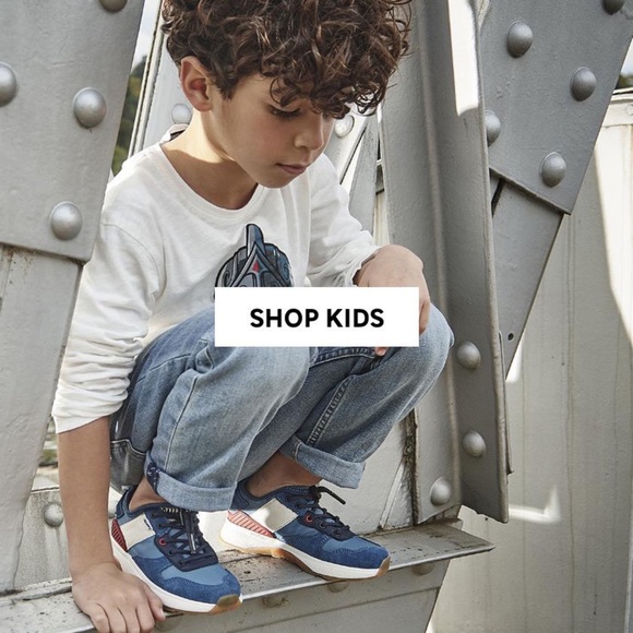 BRAND NAME KIDS CLOTHES - Picture 1 of 1